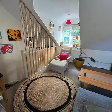 Apartment Cosy Blue Riverside Bristol